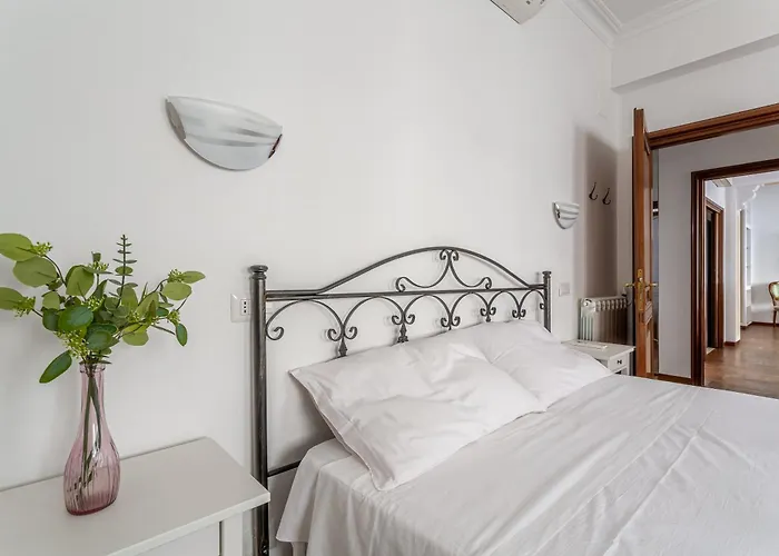 Апартаменты Iflat Vatican Spacious With Terrace *